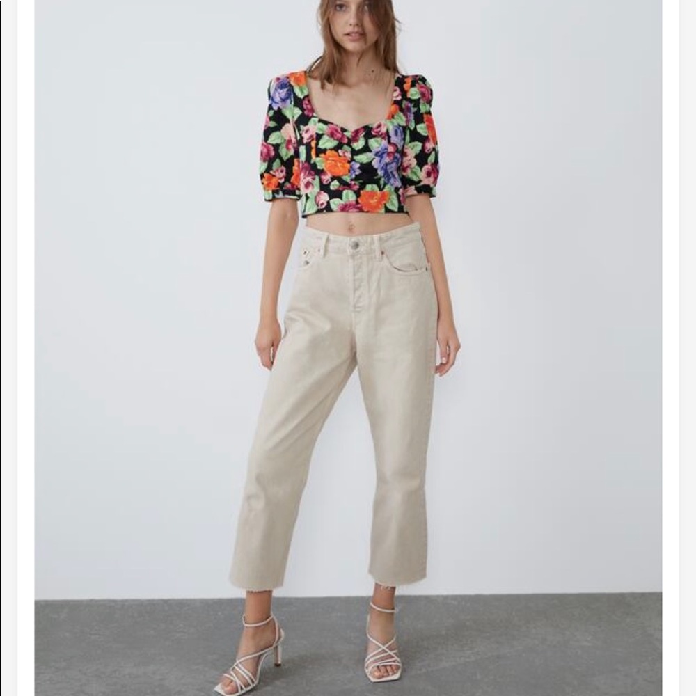ZARA WOMAN NWT FLORAL PRINT MEDIUM TOP / CROP TOP